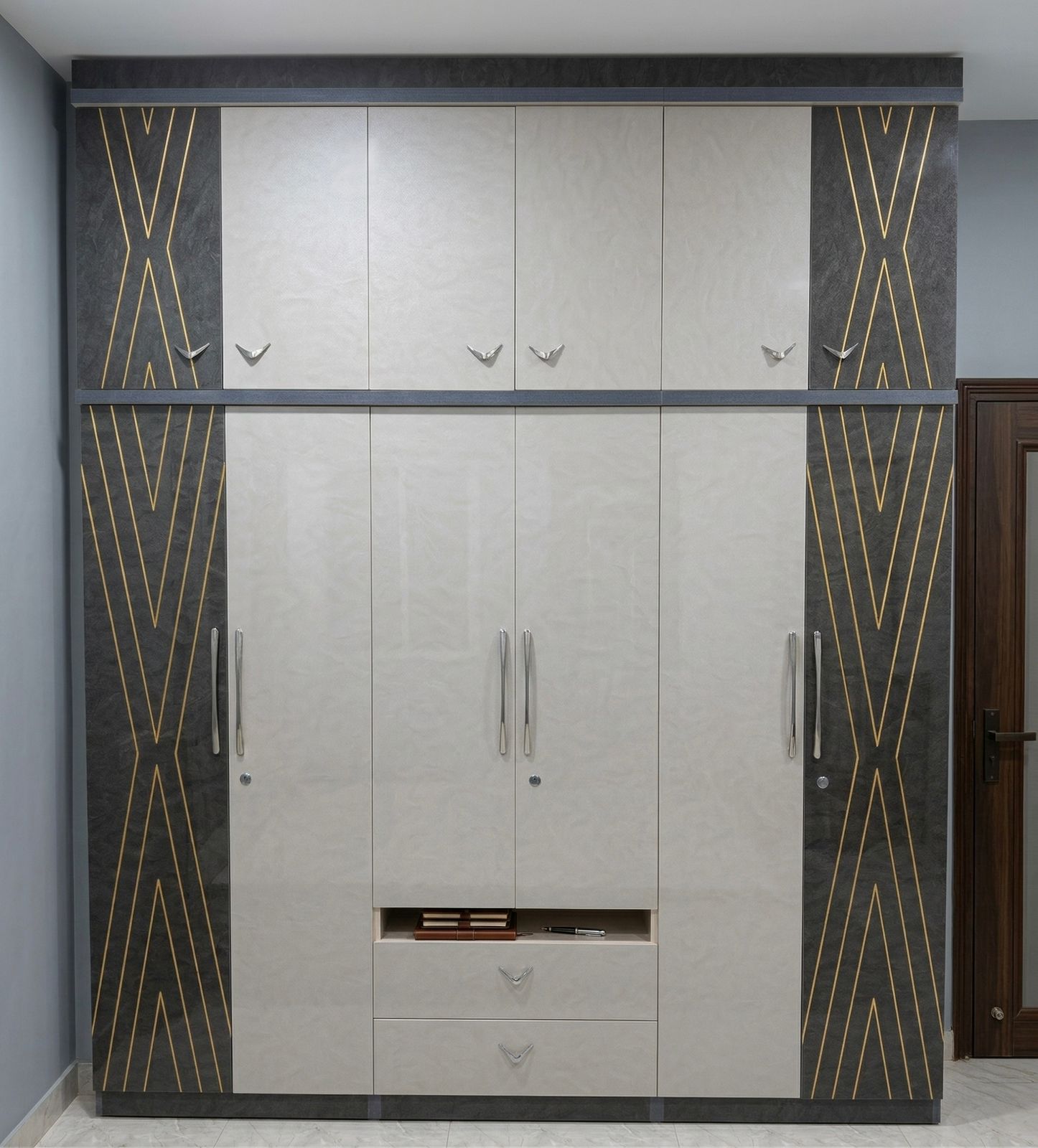 Premium Wardrobe